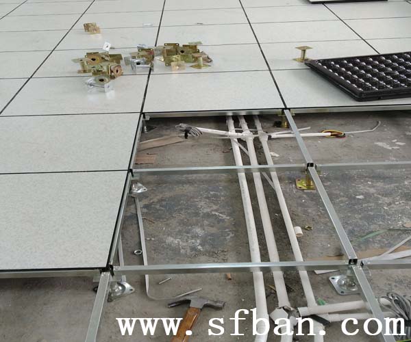 為什么要安裝防靜電地板,防靜電地板有什么作用?-沈飛防靜電地板官網